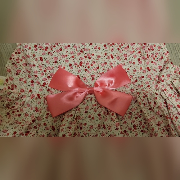 Chong Huo, dog dress floral pink and white, bow and velcro closure - Picture 4 of 11